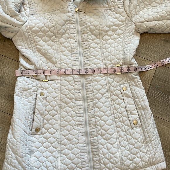 Gallery Quilted Water Resistant Hooded Jacket - Picture 13 of 15